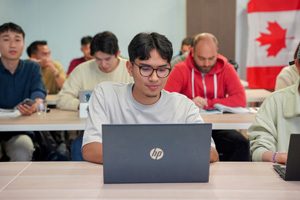 VANCOUVERGALLERY-CEM2336