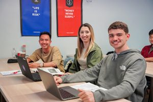 VANCOUVERGALLERY-CEM2342