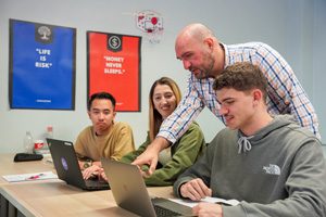 VANCOUVERGALLERY-CEM2345